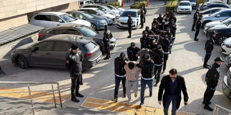 8 nəfər narkotik alverçisi saxlanıldı