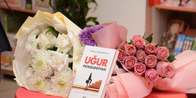 “Uğur psixologiyası” kitabının təqdimatı və imza günü-FOTOLAR