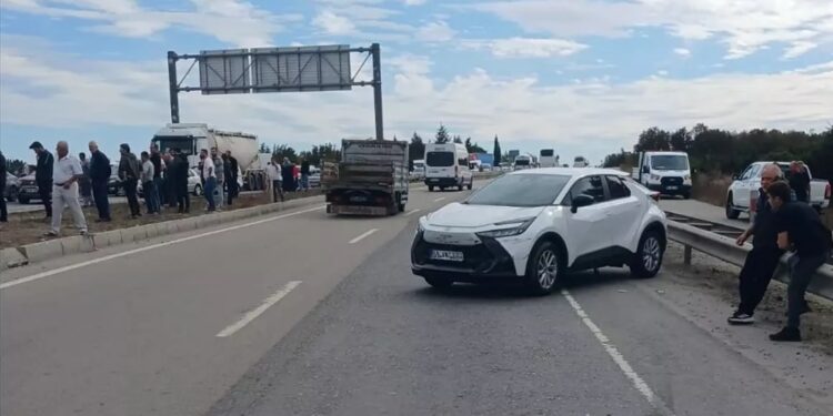 Zəncirvari qəza: 3 yaralı