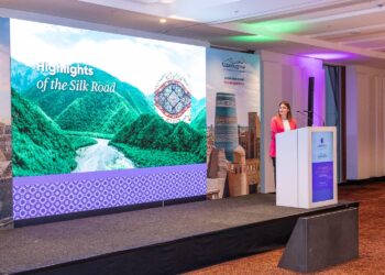 Azərbaycan və Özbəkistan İpək Yolu irsini Avropada nümayiş etdirir