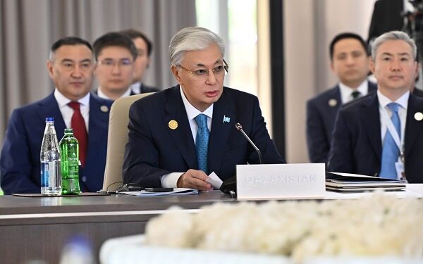 Qazaxıstan Prezidenti Azərbaycan şairindən sitat gətirdi