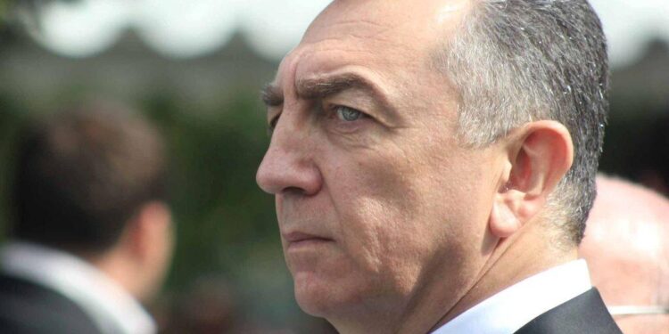 “Bəzən məmurların xəyanət yoluna düşdüyü hallari ilə qarşılaşırıq”