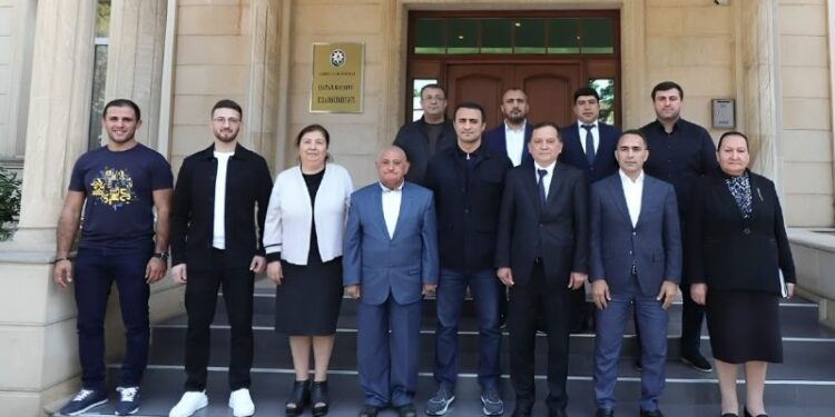 Müxtəlif şəhər və rayonların güləş zalları baxışdan keçirilib