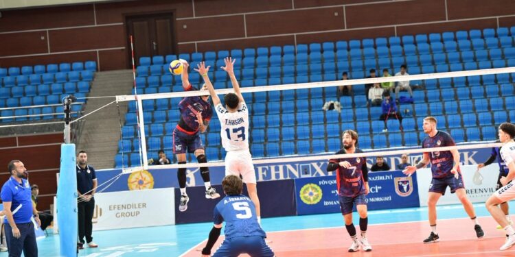 “Gənclər” – “Xilasedici” qarşılaşması keçirilib