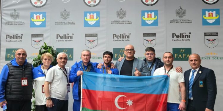 Tehran Məmmədov Avropa birinciliyində 3 gümüş medal qazanıb