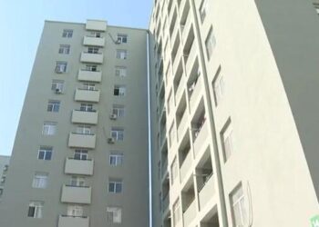 Yeddinci mərtəbədən yıxılan uşaq ailənin tək övladı imiş… – VİDEO