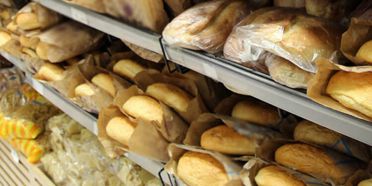 Paytaxtın mərkəzindəki mağazada təhlükəli məhsullar satılır?