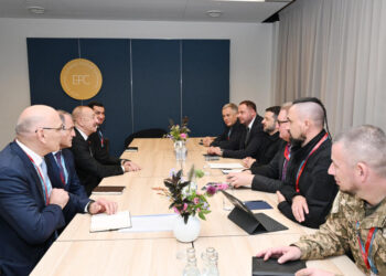 İlham Əliyevin Kopenhagendə Ukrayna Prezidenti ilə görüşü olub – FOTOLAR