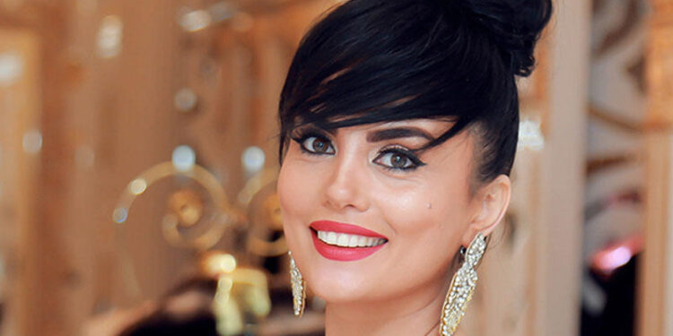 Aparıcı "Çiçək" dəyişib belə oldu - VİDEO