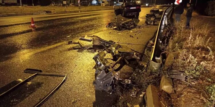 Minik avtomobili və TIR toqquşdu: 1 ölü, 1 yaralı