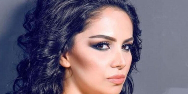 Sevdanı açıq-saçıq geyiminə görə QINADILAR - VİDEO