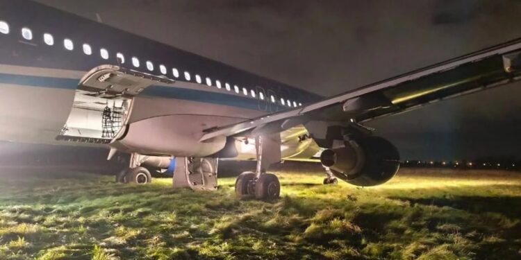 Rusiyaya məcburi eniş edən AZAL təyyarəsinin sərnişinləri danışdı - VİDEO