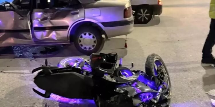 Minik avtomobili və motosiklet toqquşdu: 2 yaralı