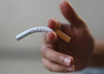 “Erkən yaşdan siqaretə başlamaq impotensiya yaradır”