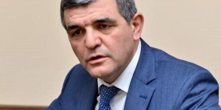 "Kasıb adam bunu necə etsin?!" - Deputat ƏSƏBLƏŞDİ