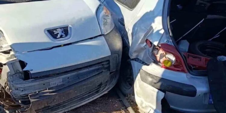 İki avtomobil toqquşdu: 1 yaralı