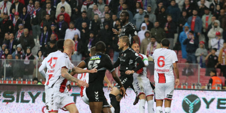 Türkiyənin məşhur klubuna transfer QADAĞASI