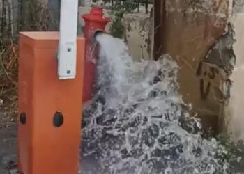 Xırdalanda küçəni su basdı – VİDEO