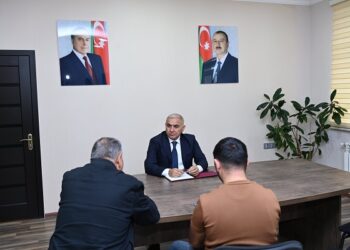 “Azərişıq” ASC-nin sədri Vüqar Əhmədov Şamaxıda vətəndaşları qəbul edib