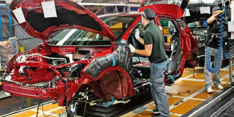 Avtomobil nəhəngi fabriklərini bağlayır – 20 min nəfər işsiz qalacaq