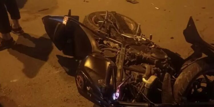 Minik avtomobili və motosiklet toqquşdu: 1 yaralı