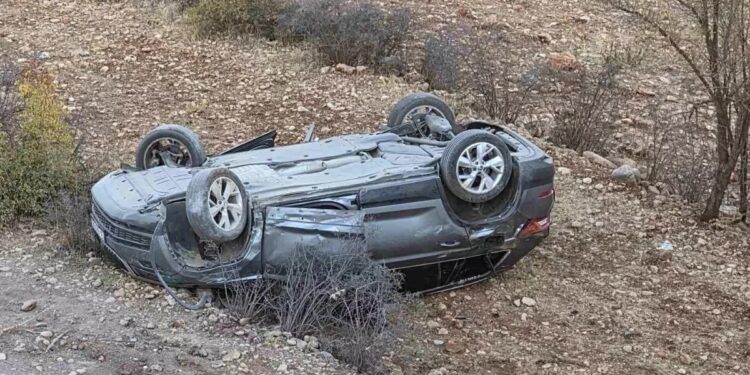 Avtomobil aşdı: 2 yaralı