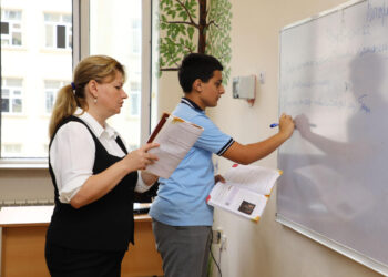 Bu gün Beynəlxalq Müəllimlər Günüdür