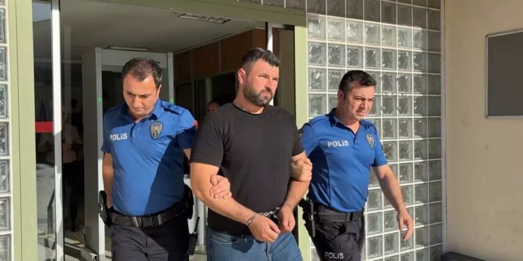 Motosikletə vurub qaçan sürücü təslim oldu