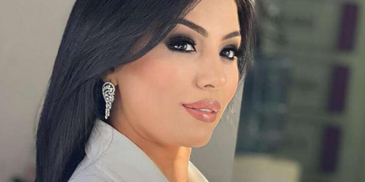 Səhnədə huşunu itirib yıxılıb