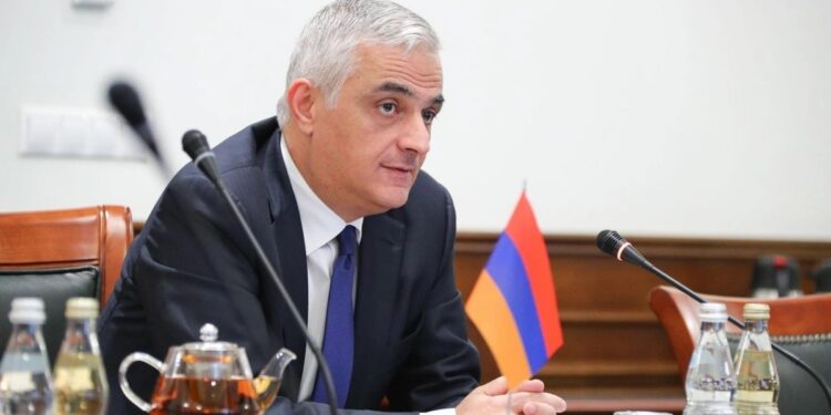 Qriqoryan Azərbaycana təşəkkür etdi - FOTO