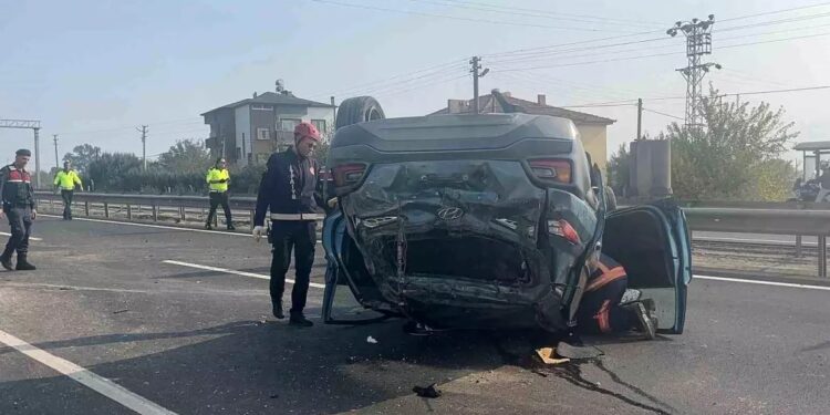 Avtomobil aşdı: 2 yaralı