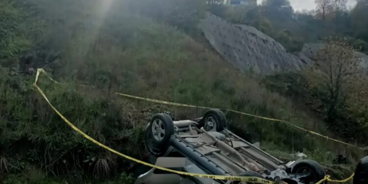 Avtomobil uçurumdan aşdı: 1 ölü, 3 yaralı