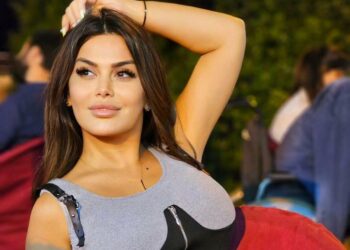 Qumral ilk dəfə canlı oxudu – tənqid olundu – VİDEO