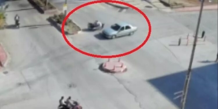 Minik avtomobili və motosiklet toqquşdu: 2 yaralı