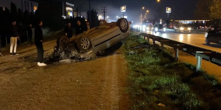 Avtomobil aşdı: 2 yaralı