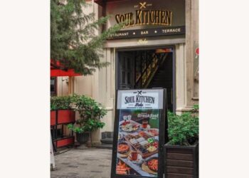 Bakıda məşhur restoranda Fələstin bayrağı mübahisəsi – FOTO