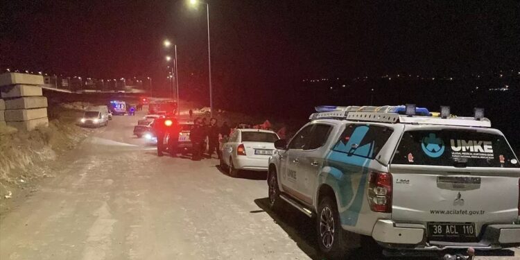 Avtomobil uçurumdan aşdı: Sürücü öldü