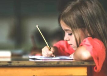 Psixoloqlar aşağı zəkanın əlaməti sayılan 4 vərdişi açıqladı