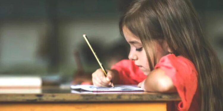 Psixoloqlar aşağı zəkanın əlaməti sayılan 4 vərdişi açıqladı