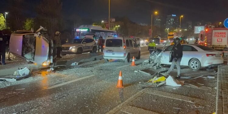 İki avtomobil toqquşdu