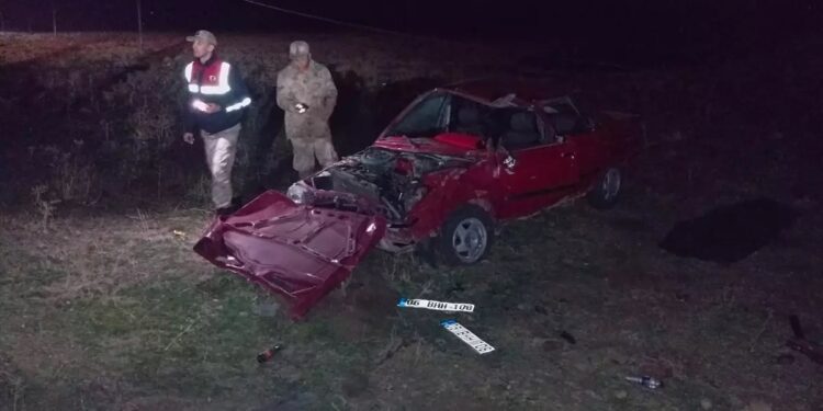 Avtomobil yol kənarına aşdı: Sürücü öldü