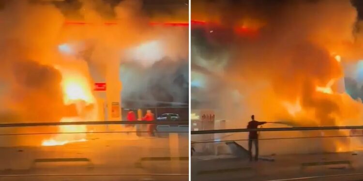 Avtomobil yanğınsöndümə məntəqəsinə çırpıldı: Yanğın baş verdi