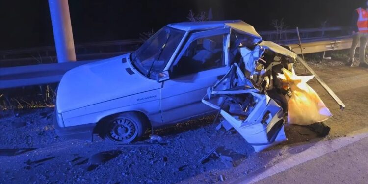 Evakuator minik avtomobilinə çırpıldı: 1 yaralı