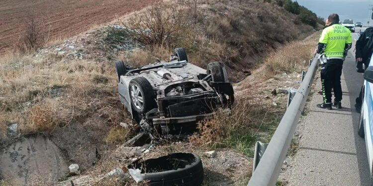 İki avtomobil toqquşdu: 7 yaralı