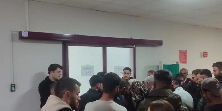 Yük maşını 2 yaşlı uşağı vurdu