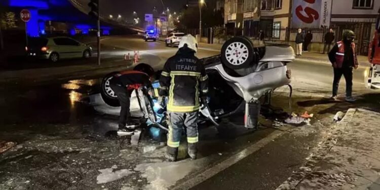 Polisin dayan əmrinə tabe olmayan avtomobil aşdı