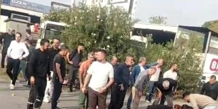 Minik avtomobili və motosiklet toqquşdu: Sürücü yaralandı