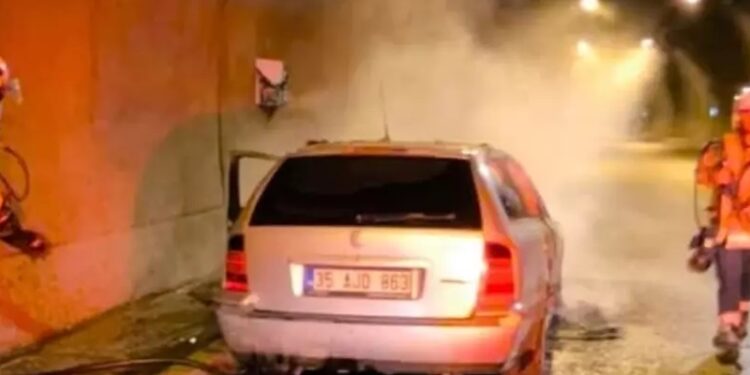 Tuneldə avtomobil yandı