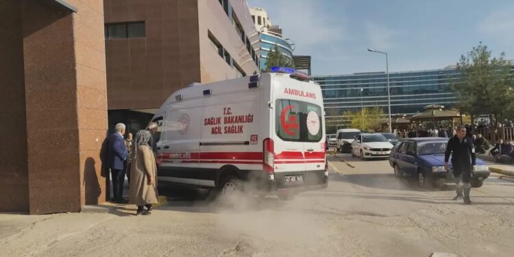 Avtomobilə silahlı hücum