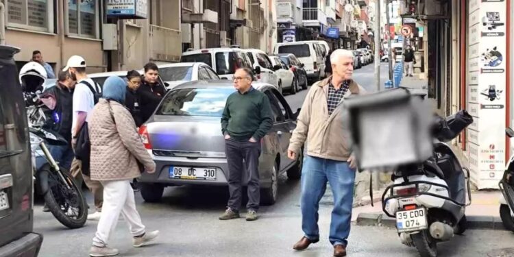 Minik avtomobili və motosiklet toqquşdu: Motosikletin sürücüsü yaralandı